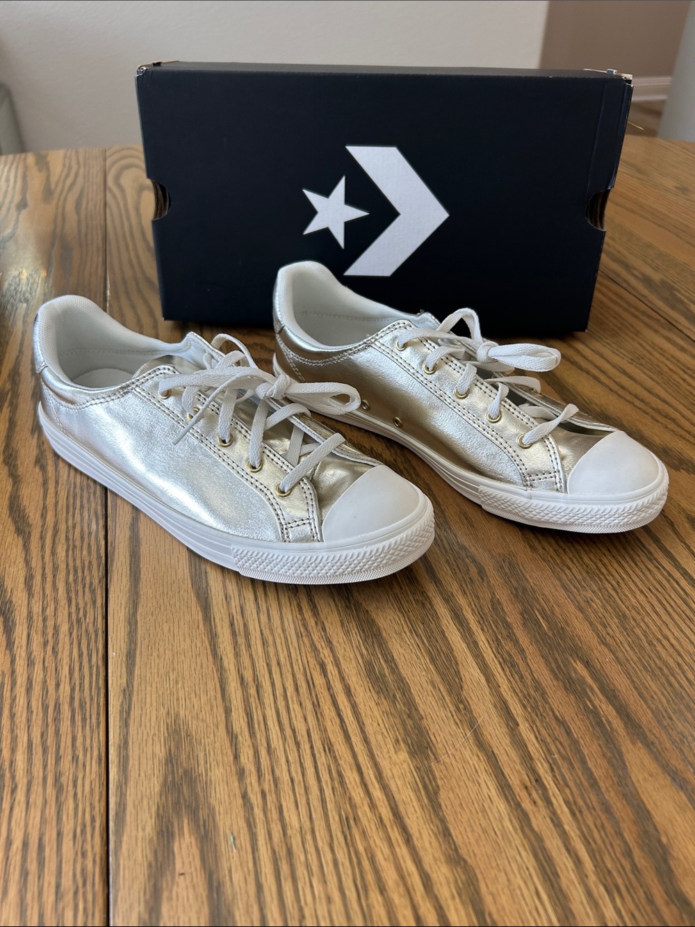 Converse metallic gold dainty Lucky Low Top Sneakers, size 9, NIB